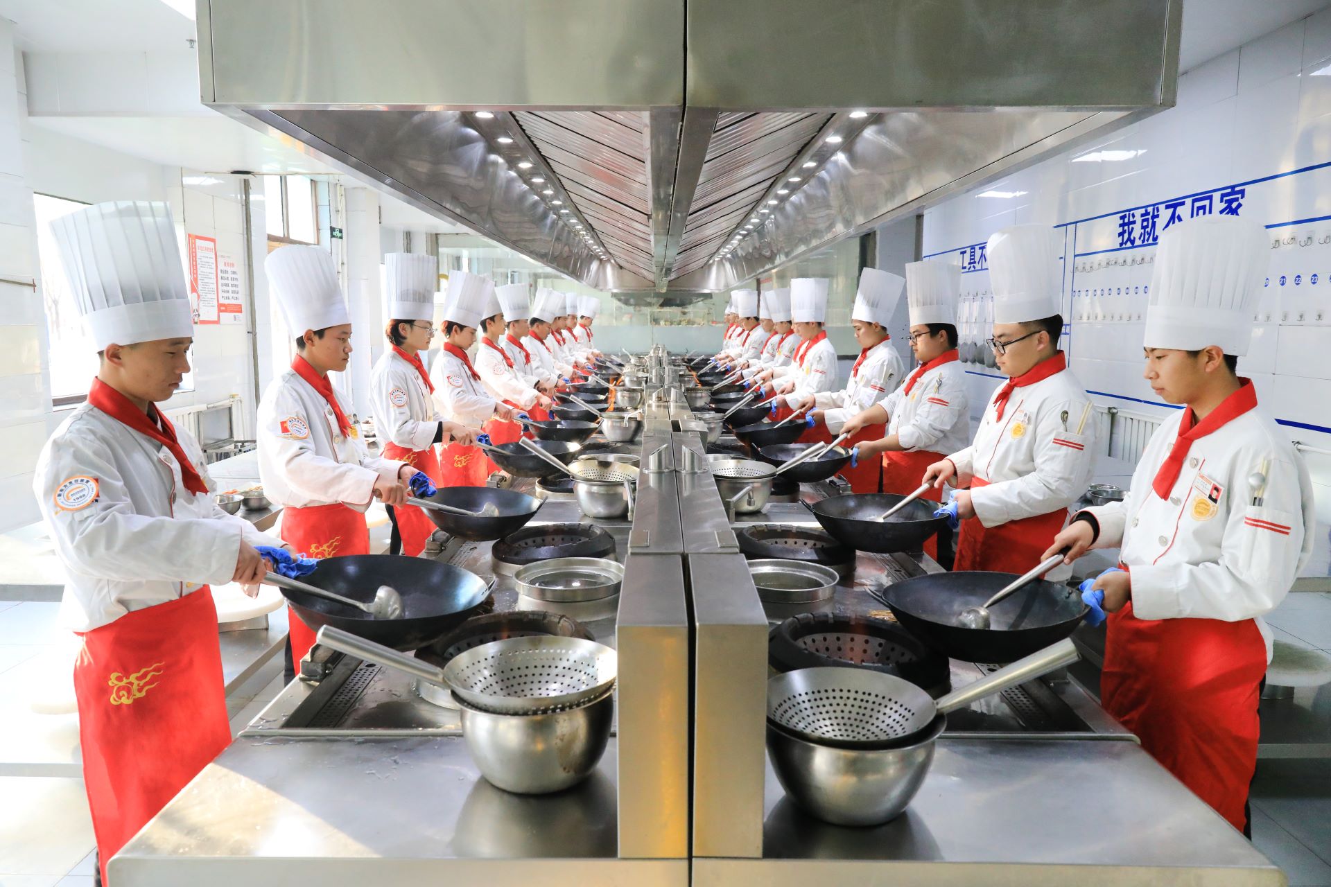 宁夏新东方厨师学校分期付学费